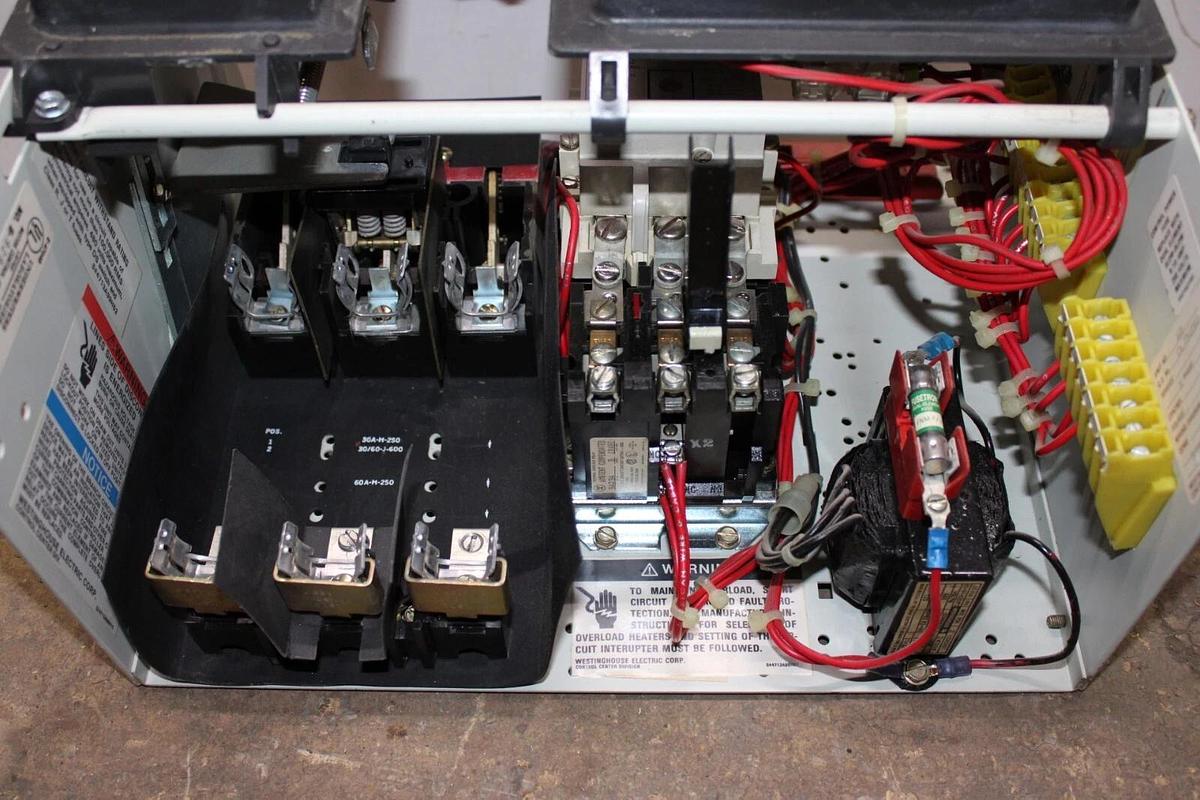 Used CUTLER HAMMER MCC STARTER BUCKET 2100 FREEDOM 12" CL75250-6 60 AMP SIZE 2