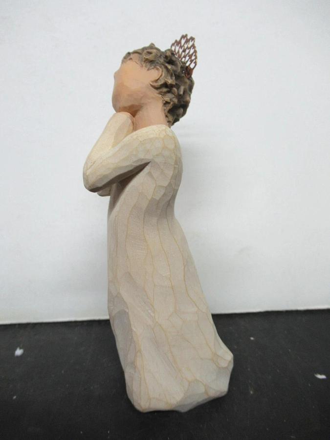 WILLOW TREE "ANGEL LOVE" SUSAN LORDI FIGURINE DEMDACO STOCK# 26234