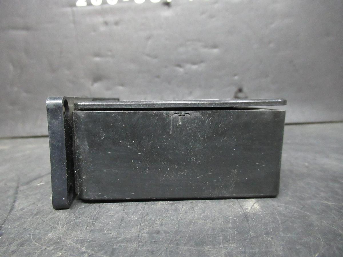 Used CUTLER-HAMMER GROUNDGARD RELAY 5264C09H02 250 VAC 10 AMP 60 HZ CLASS 1