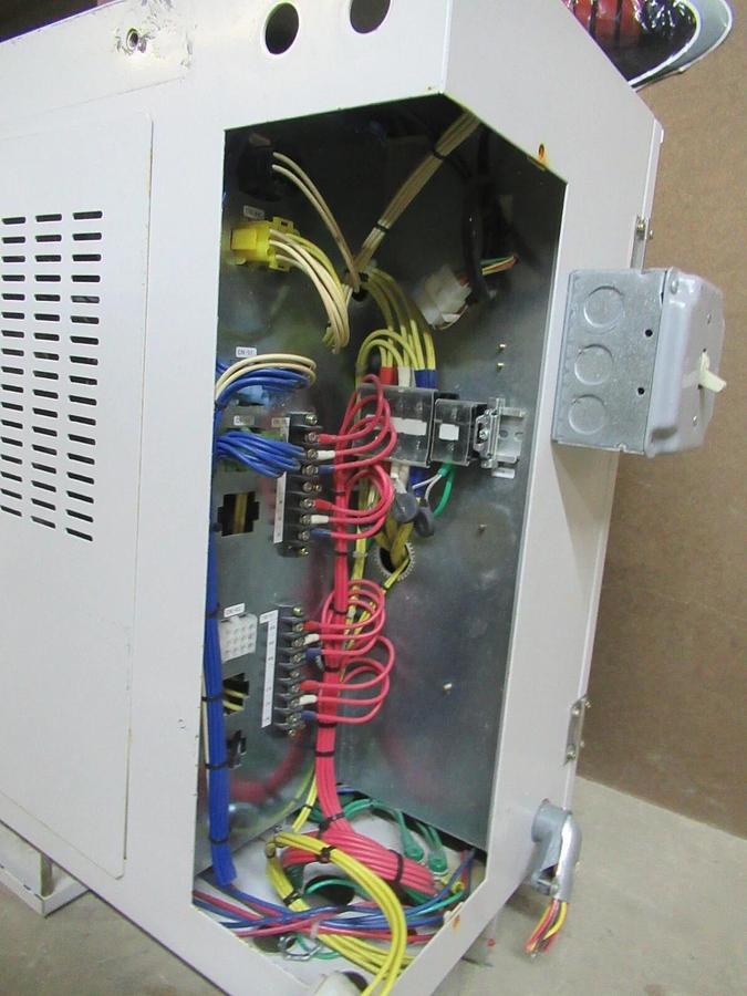 Used TRANE THERMACHILL CONTROL PANEL FOR ABSORBTION CHILLER 180-220 VAC 46.5-50.9 AMP