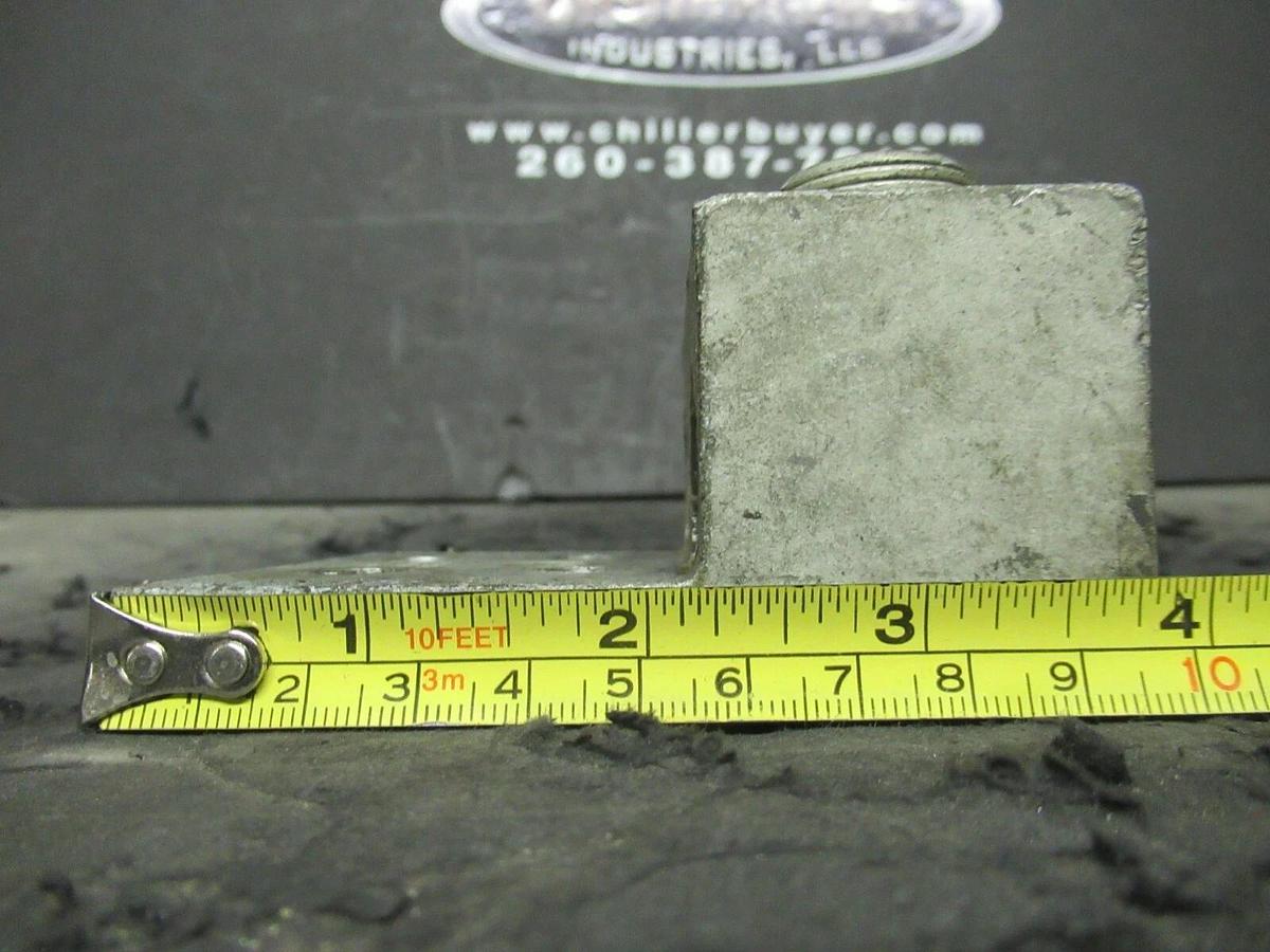 Used (2 QTY) ILSCO D2059 2 DOUBLE BARREL MECHANICAL CONNECTOR LUG TAPS 300 - 800MCM