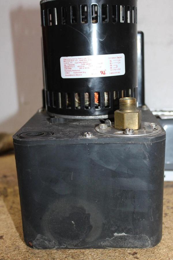 Used HARTELL LIEBERT PUMP A5X-2LI-460 806007 1A19271P2 460 VOLT 1.2 AMP 1-PHASE