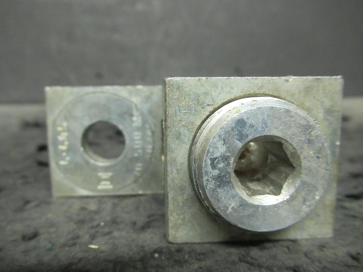 Used 3 QTY SQUARE D C-505 (SINGLE) 1 BARREL MECHANICAL CONNECTOR LUG TAP 500 MCM 3/0