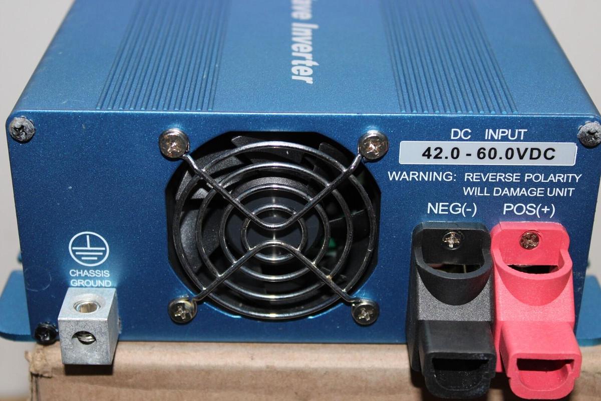 Used BEHLMAN PURE SINE WAVE INVERTER S600-148 INPUT: 60 VOLT 15 AMP OUTPUT: 110 VAC