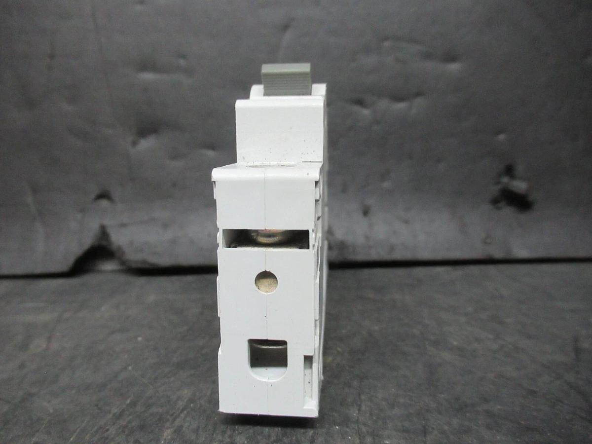 Used CUTLER-HAMMER CIRCUIT BREAKER D20 WMS1D20 20 AMP 277-480 VAC SINGLE POLE