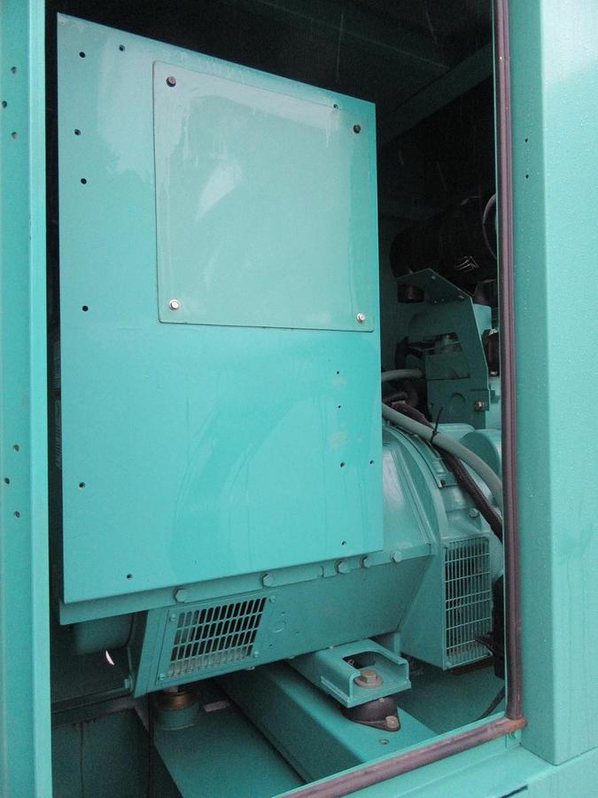 Used 40 KW DIESEL GENERATOR CUMMINS 120/240V B3.9-G2 RECONNECTABLE VIDEO ENCLOSED