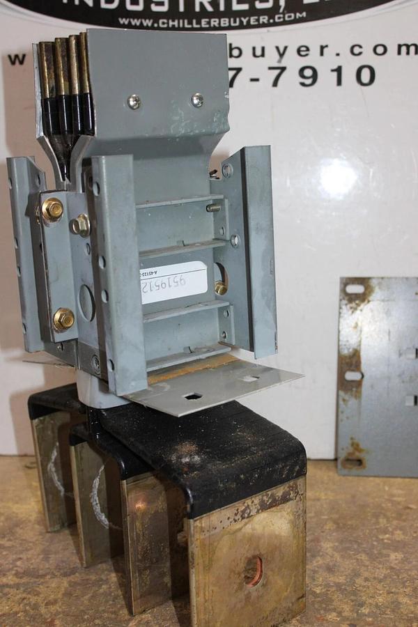 Used SQUARE D COPPER I-LINE II INDOOR BUSSWAY FEEDER 600V 2000A 2P4W FLANGED END