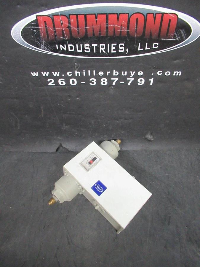 Used ALCO PRESSURE CONTROL GAUGE FD113-SNBA-000-74040 450 PSI 1/2 HP 9.8 AMP 240 VAC