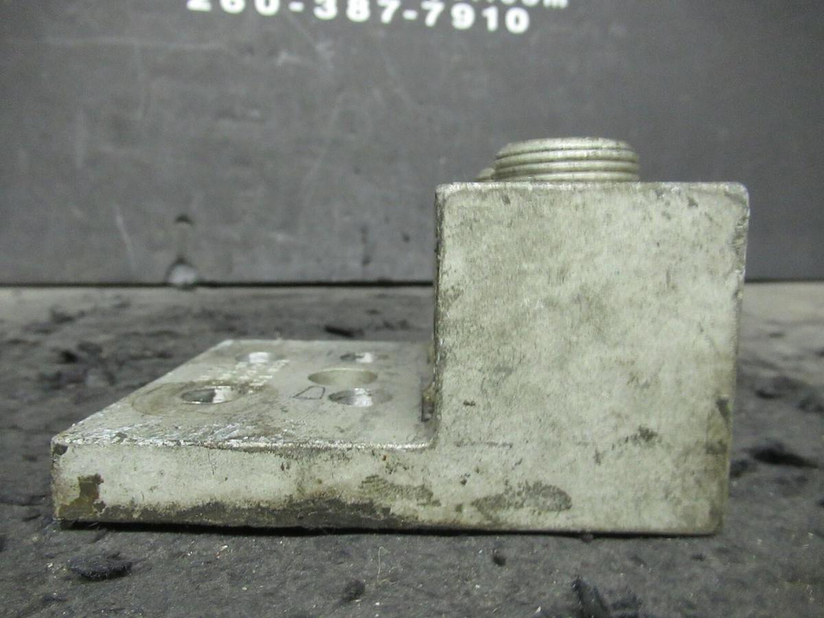 Used (2 QTY) ILSCO D2059 2 DOUBLE BARREL MECHANICAL CONNECTOR LUG TAPS 300 - 800MCM