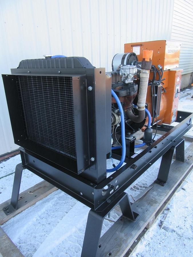 Used 25 KW GENERATOR GENERAC NATURAL GAS LP PROPANE 120/240V 1 PH SG025 270 HRS VIDEO