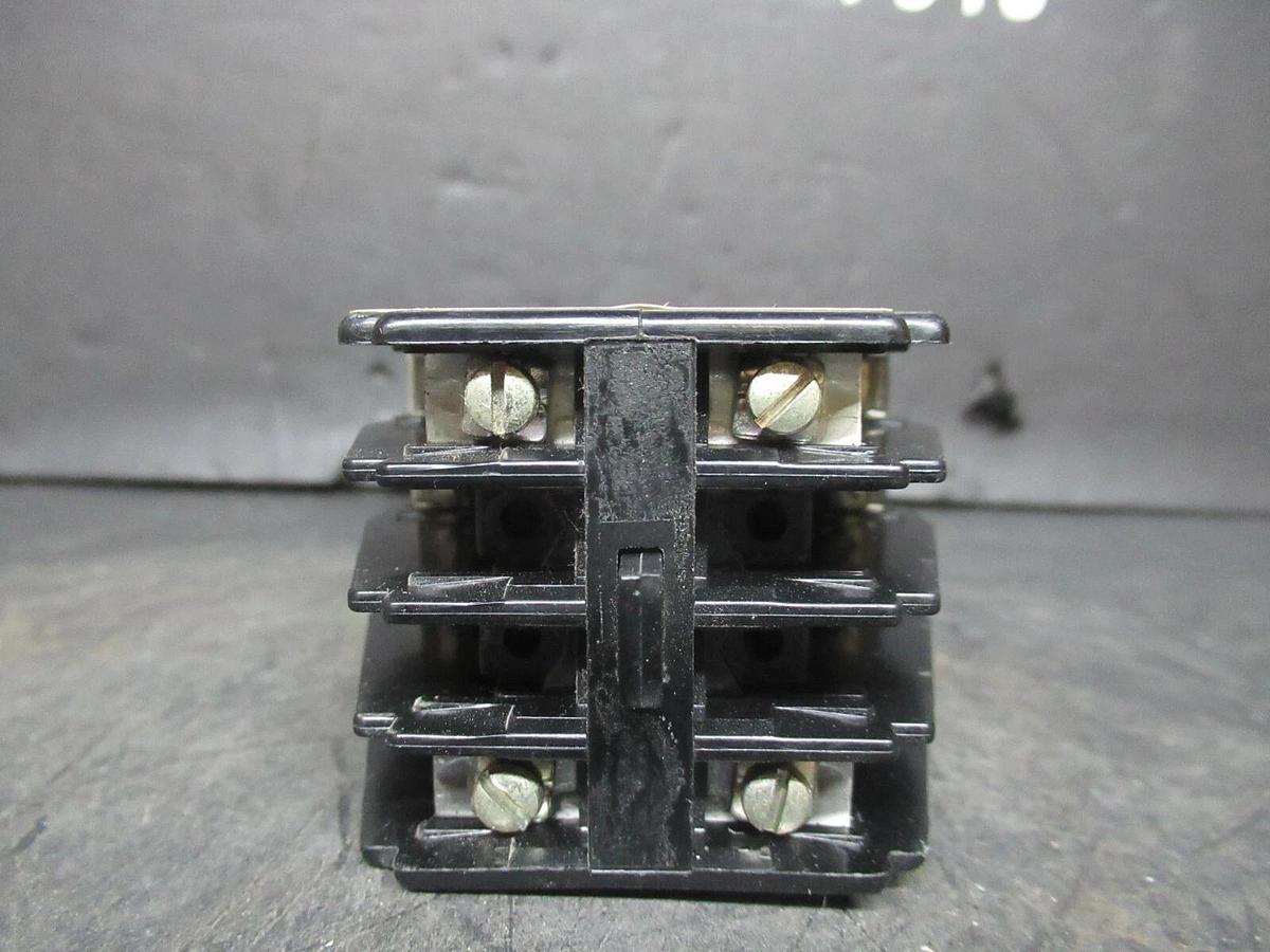 Used WESTINGHOUSE INDUSTRIAL CONTROL RELAY BF60F MODEL E 6-POLE 60 AMP 120 VAC