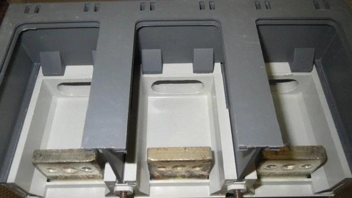 Used ABB D/C BREAKER SACE S6 600 AMP, 600 VAC 500 VDC W/ 600 AMP TRIP, 2 POLE