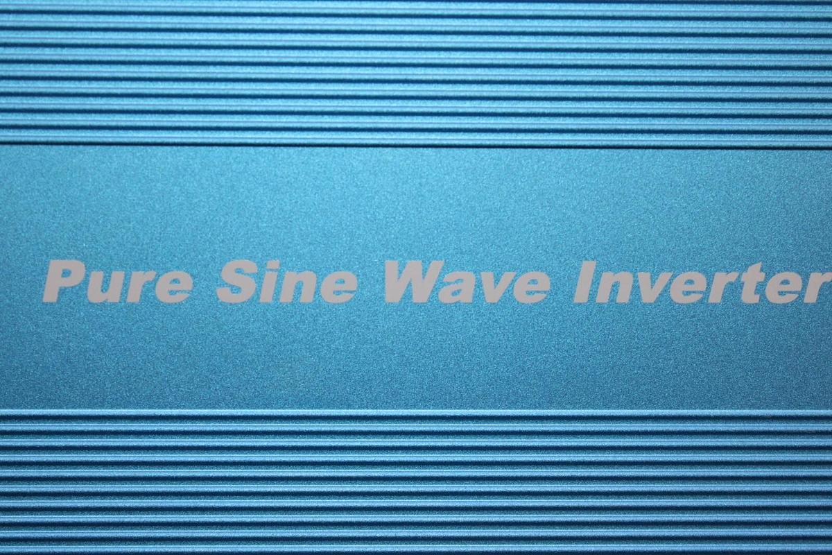 Used BEHLMAN PURE SINE WAVE INVERTER S600-148 INPUT: 60 VOLT 15 AMP OUTPUT: 110 VAC