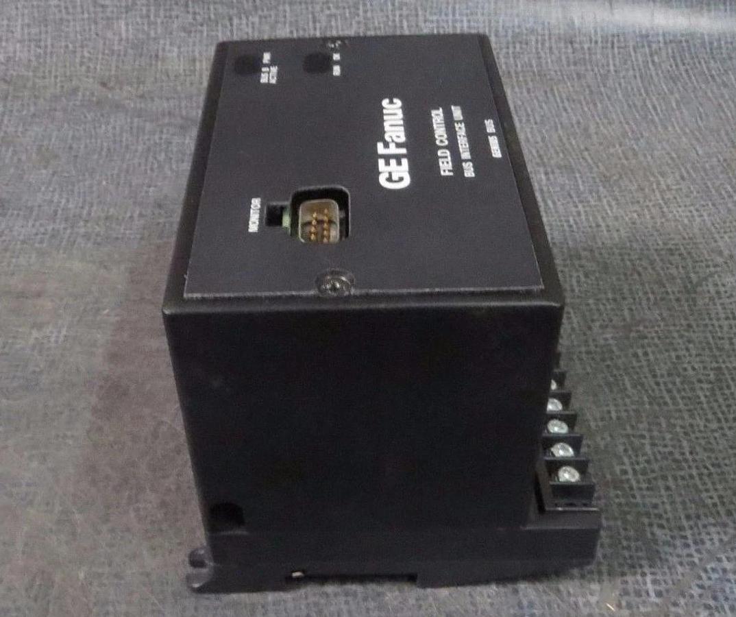 Used GE FANUC FIELD CONTROL GENIUS BUS INTERFACE WITH BASE  MODEL: IC670GBI002G