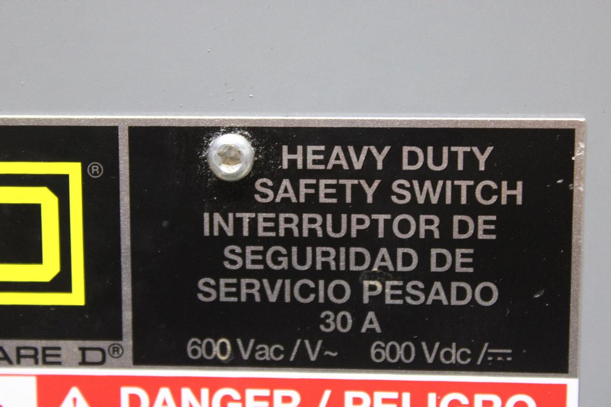 Used SQUARE D SAFETY DISCONNECT SWITCH HU365 400 AMP 600 VAC TYPE 1