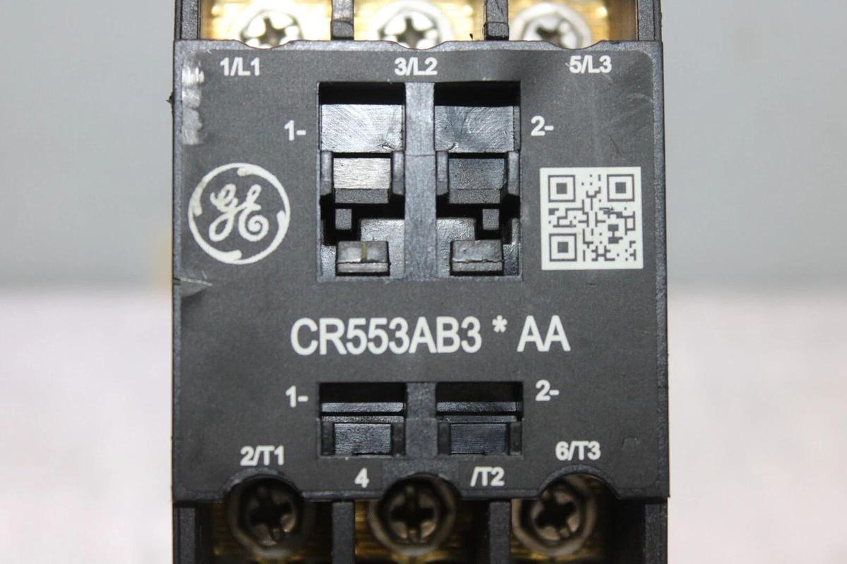 Used GENERAL ELECTRIC CONTACTOR CR553AB3*AA 25 AMP 600 VAC 3-POLE COIL: 110/120V