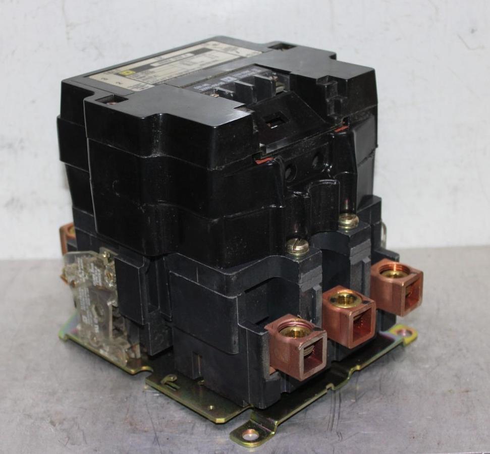 Used SQUARE D CONTACTOR 8502SF02 NEMA SIZE 4 600 VAC 100 HP COIL: 120 VOLT