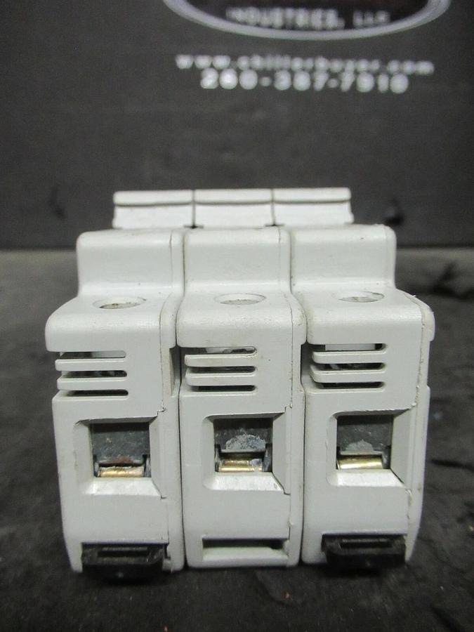 Used 30 AMP 600 VAC 3 POLE BUSSMANN CLASS CC FUSE HOLDER CHCC3DI SERIES CHCC UL CSA