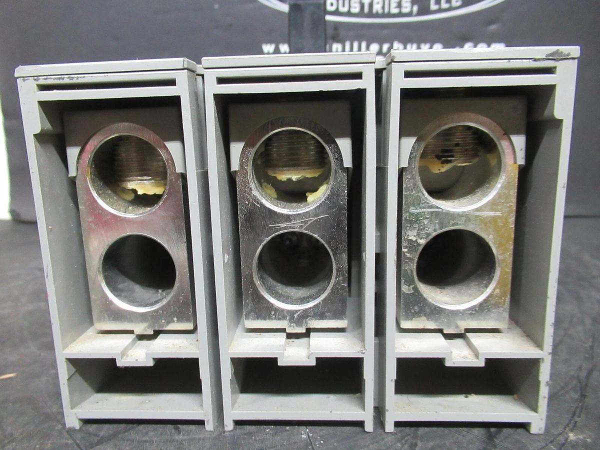 Used SQUARE D POWERPACT BREAKER 528261P1 600 VAC 400 AMP BOTTOM LUGS 3 POLE