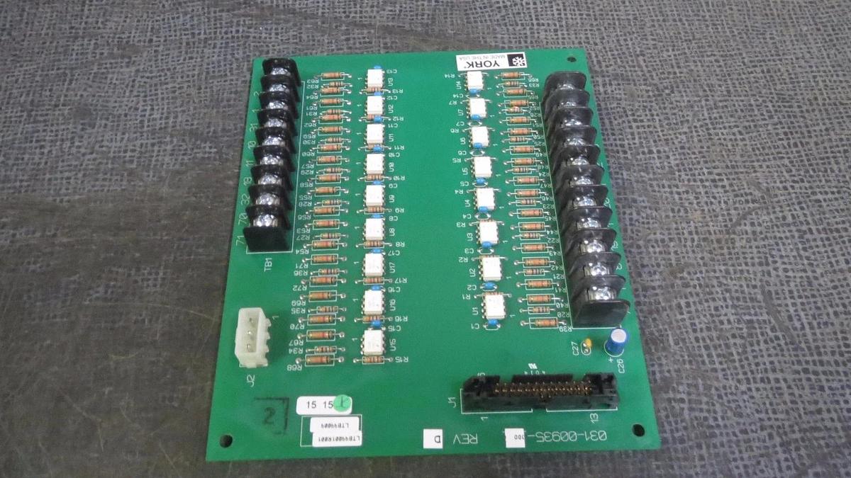 Used YORK CHILLER INPUT CIRCUIT BOARD MODEL/REVISION: 031-00935-000 REV D