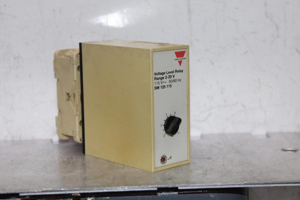 Used CARLO GAVAZZI VOLTAGE LEVEL RELAY SM-125-115 2-20V RANGE COIL: 115 VAC