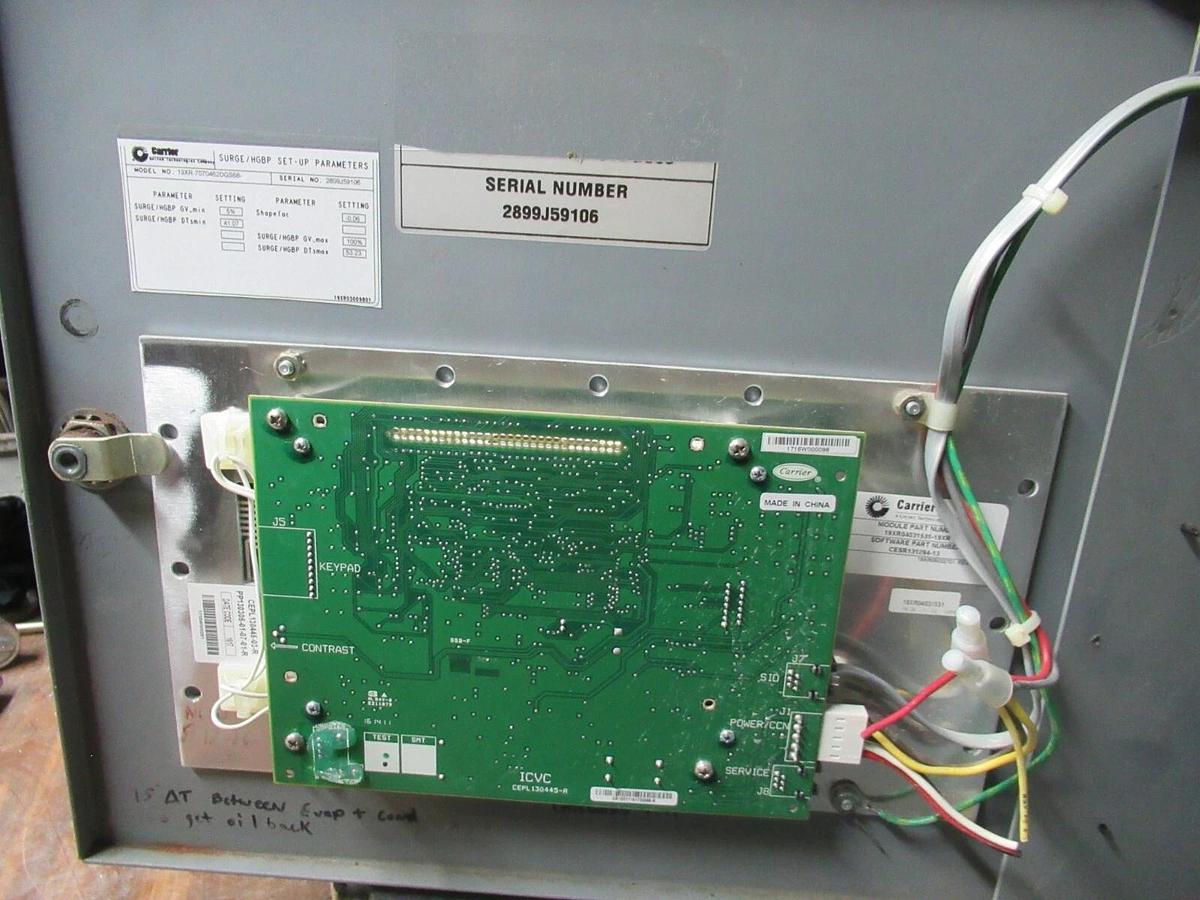 Used CARRIER CHILLER CONTROL INTERFACE PANEL 19XR-7070462DGS68 19XR04031531-19XR