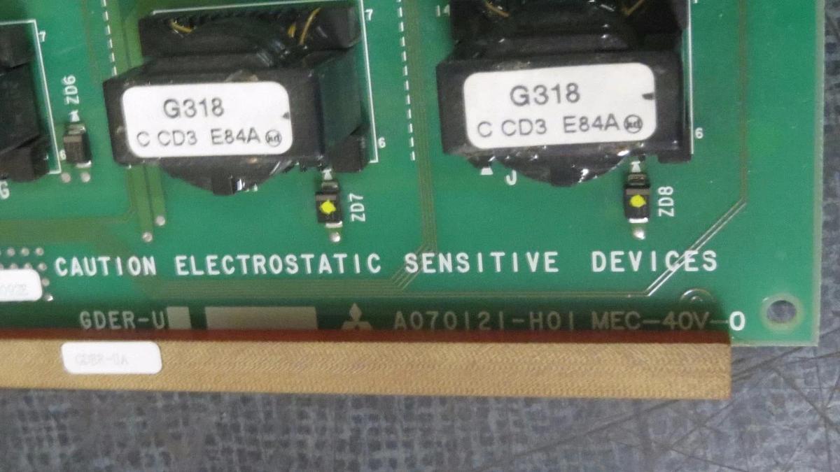 Used MITSUBISHI GDER-U CIRCUIT BOARD A070121-H01 W/ RGBU-07 KKLZ-0170-H04