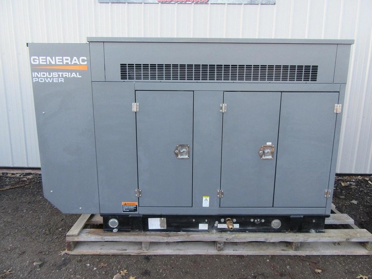 Used 35 KW GENERATOR GENERAC NAT GAS LP PROPANE 120/240 V 1 PH 40KW 2015 133 HRS 30KW