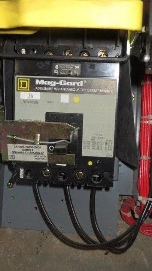 Used SQUARE D 12" MCC BUCKET 3 AMP FHP BREAKER 480 VAC WITH NEMA SIZE 1 STARTER
