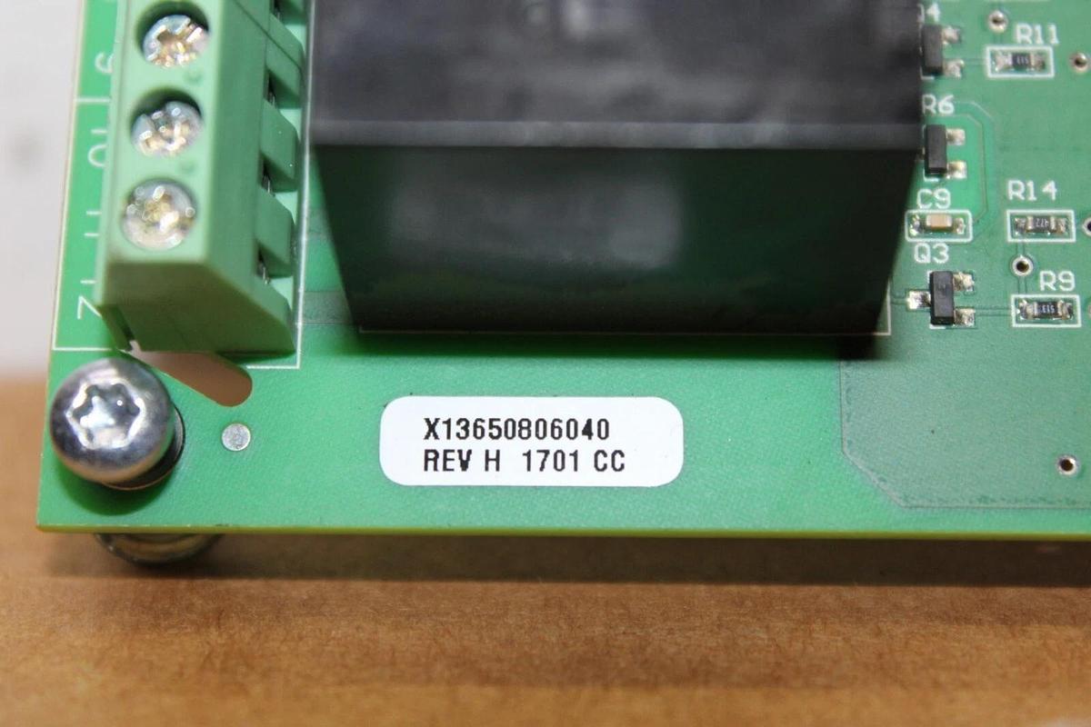 Used TRANE QUAD RELAY CIRCUIT BOARD X13650806040 REV. H 6400-2678-01 REV. C