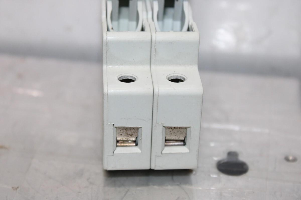 Used FERRAZ SHAWMUT ULTRASAFE FUSE HOLDER USCC2 P216489 2-POLE 600 VOLT 30 AMP
