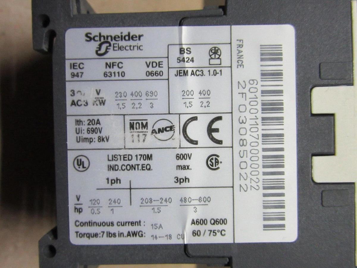 Used LOT OF 4 SQUARE D RELAY LC1K06-01F7 600 VOLT 15 AMP 3-PHASE W/ INDICATOR