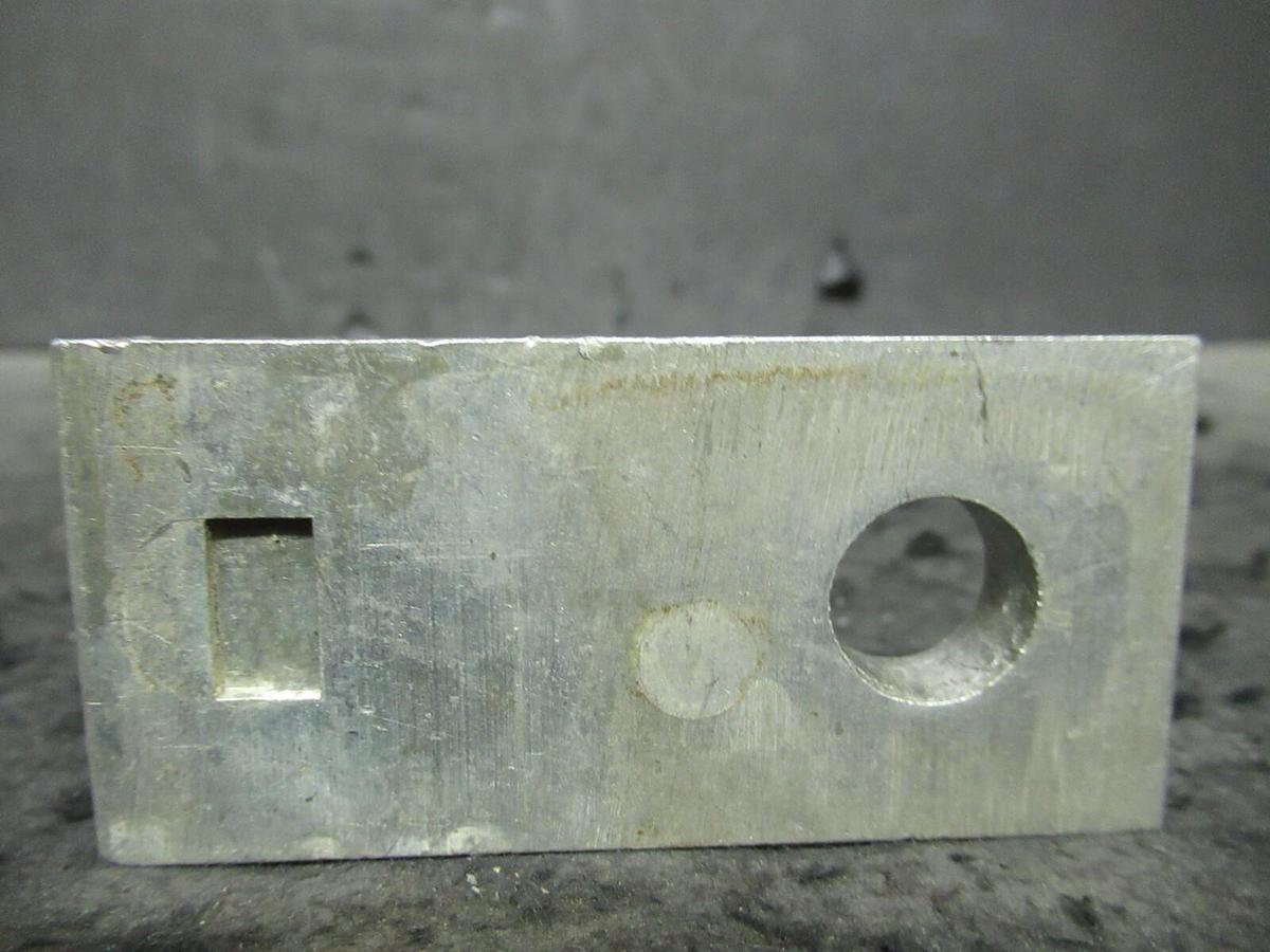 Used 3 QTY SQUARE D C-505 (SINGLE) 1 BARREL MECHANICAL CONNECTOR LUG TAP 500 MCM 3/0