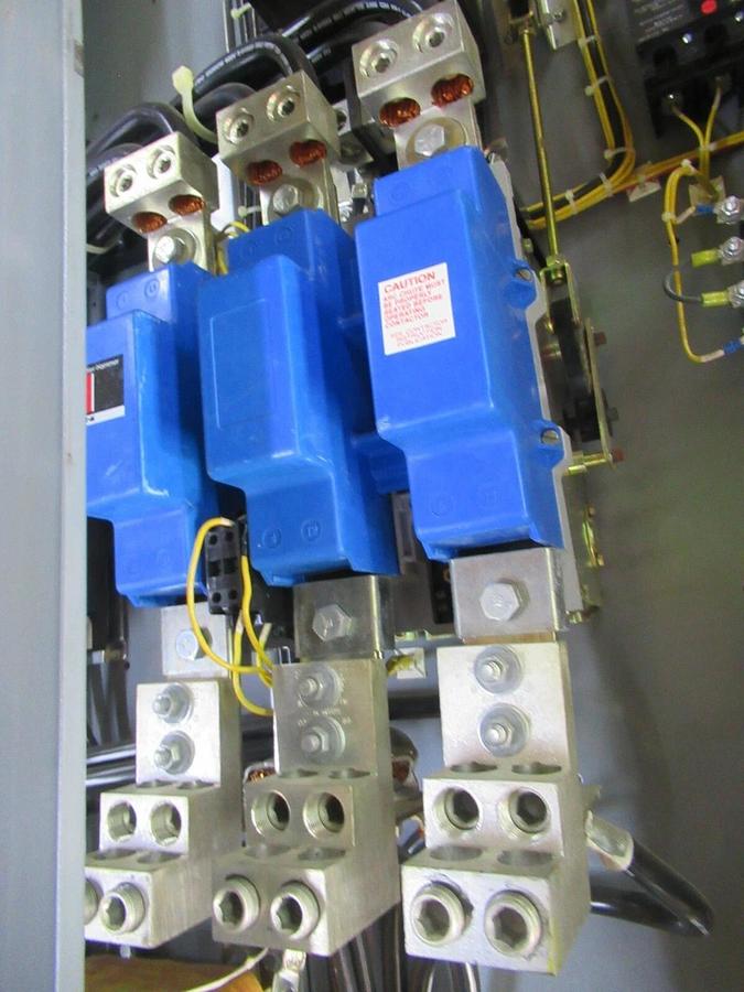Used 400 HP CUTLER HAMMER SIZE 6 460 VAC REDUCED VOLTAGE SOFT STARTER 540 AMP C10J3