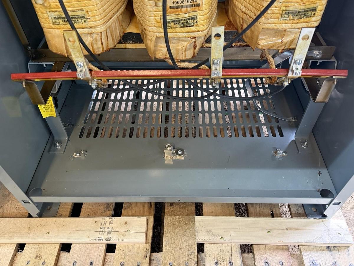 Used 45 KVA SQUARE D TRANSFORMER EX45T3HNLP PRI: 480V @ 54.1A SEC: 208/120V @ 124.9A