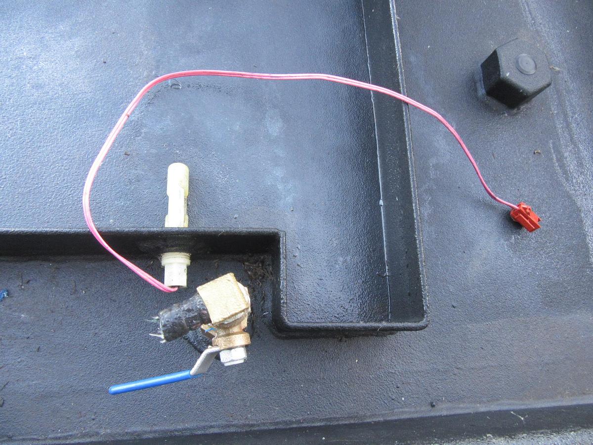 Used 148 GALLON SAUK / KOHLER FLAMMABLE LIQUID DOUBLE WALL DIESEL FUEL TANK
