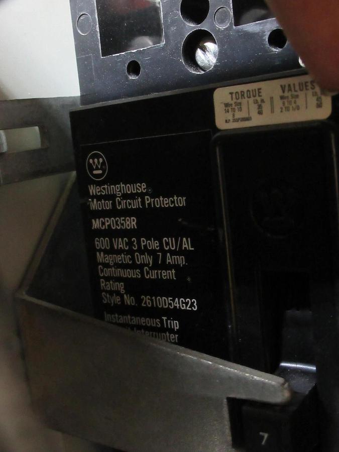 Used CUTLER HAMMER MOTOR STARTER CONTROL BUCKET 2100 12" NEMA SIZE 1 A200M1CACP 7 AMP