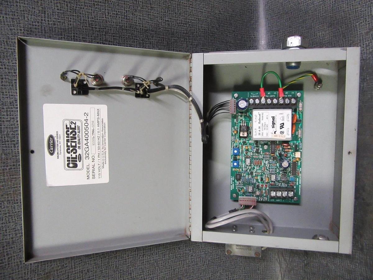 Used CARRIER OIL-SENSE QUALITY MONITORING SENSOR 115V 1 PHASE MODEL 32GA400504-2