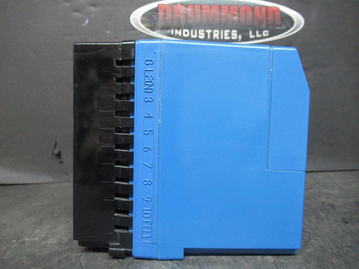 Used HONEYWELL BURNER CONTROL ULTRAVIOLET FLAME AMPLIFIER RM7840-L-1018 2000 VA MAX