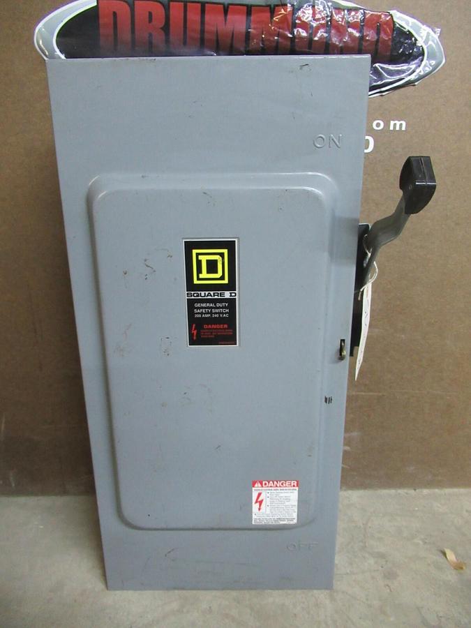 Used SQUARE D SAFETY SWITCH D324N SER. E3 TYPE 1 ENCL. 200 AMP 50 HP 240 VAC 3-POLE