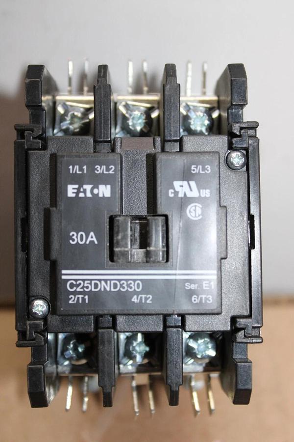 Used CUTLER HAMMER CONTACTOR C25DND330 SER. E1 30 AMP 600 VAC 3-POLE COIL: 120V