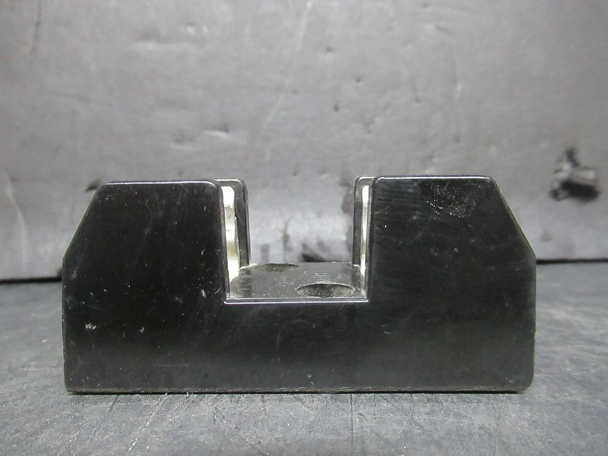Used ALLEN-BRADLEY SINGLE POLE FUSE BLOCK 1491-N121 SER. D 250 VOLT 30 AMP CLASS H