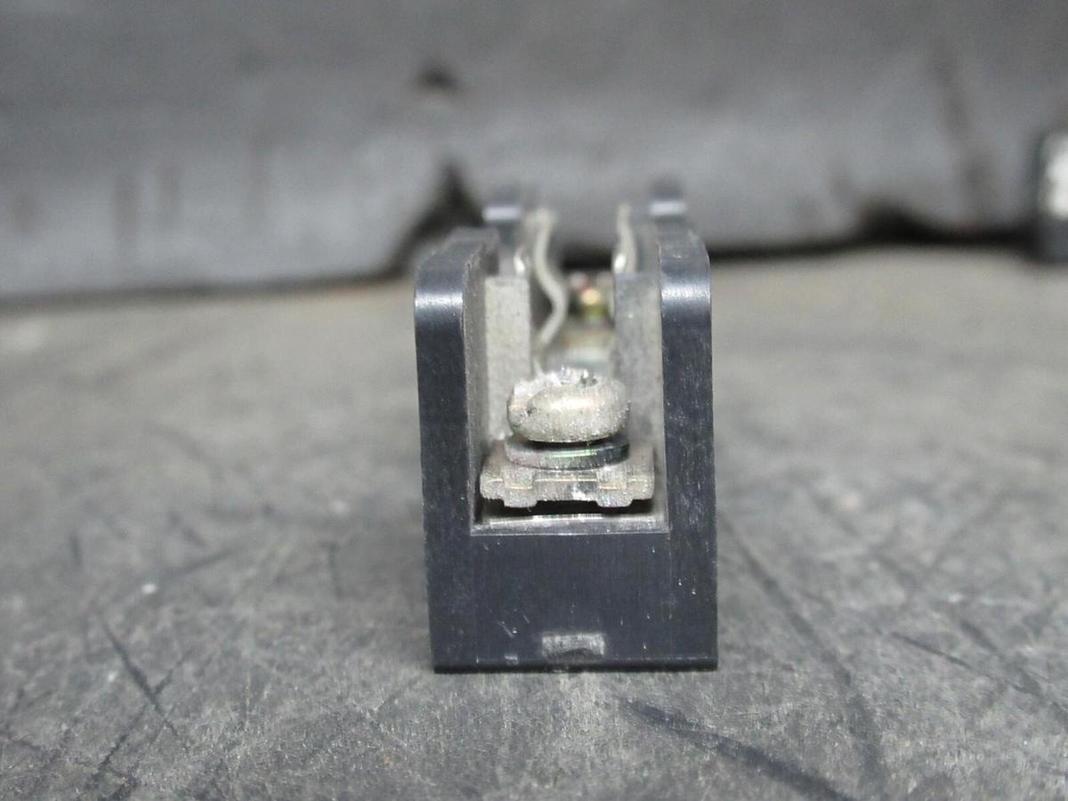 Used (LOT OF 2) YOSHIDA SINGLE FUSE LUG FHU-15 250 VOLT 15 AMP **WARRANTY INCLUDED**