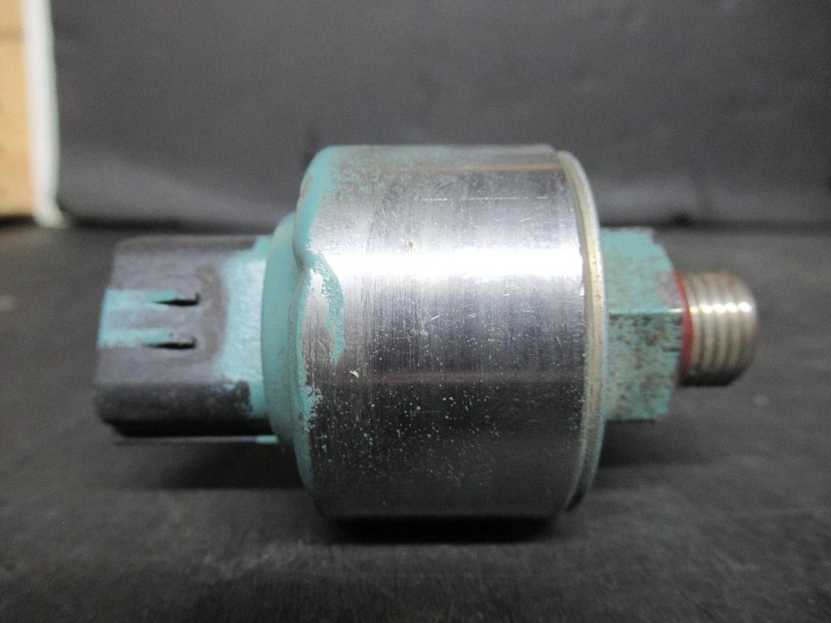 Used JOHNSON CONTROLS PRESSURE TRANSDUCER 025-29148-019 P459-5070-34A *NO RATINGS*