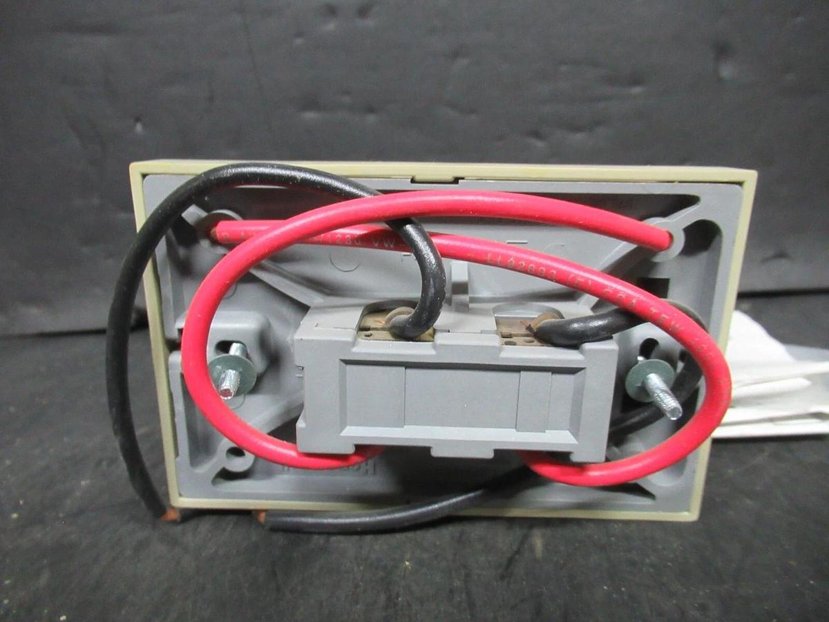 NEW SURPLUS HONEYWELL SUPER TRADELINE ELECTRIC HEAT THERMOSTAT T498-B-1512