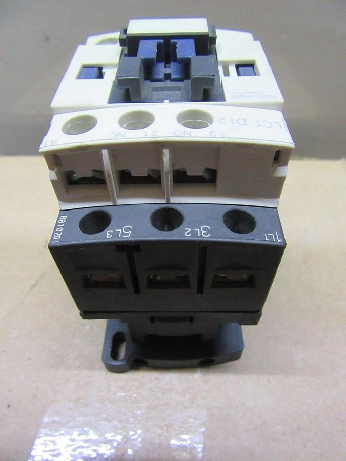 Used SCHNEIDER CONTACTOR LC1-D12 600 VAC 25 AMP 7.5 HP COIL: 110 VOLT **WARRANTY**
