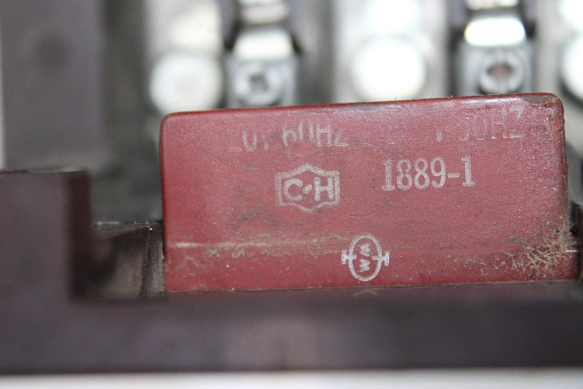 Used CUTLER-HAMMER CONTACTOR C10EN3 NEMA SIZE 3 90 AMP 600 VAC 3-POLE COIL: 120 V