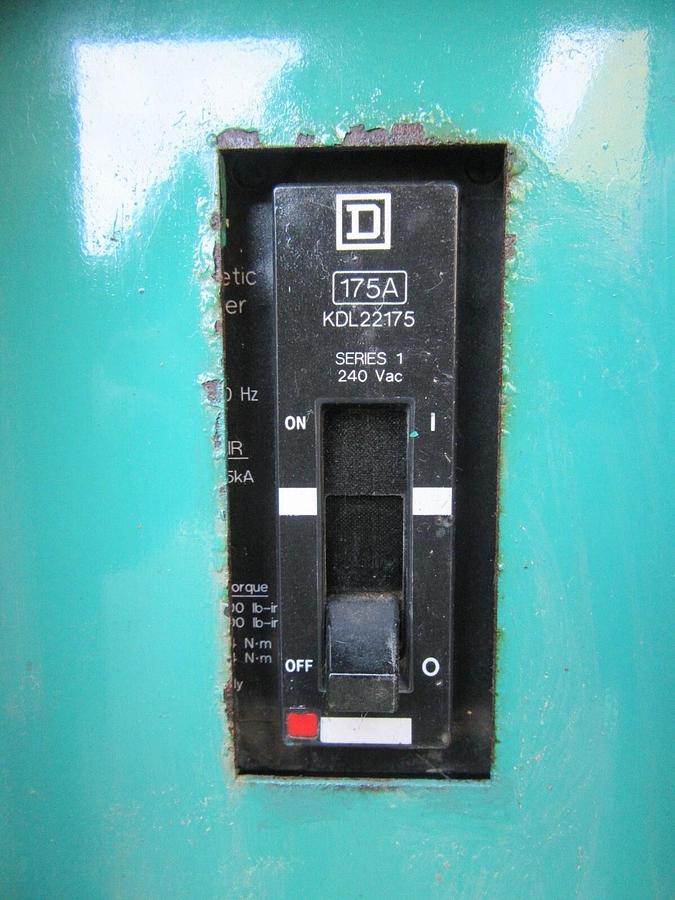 Used 35 KW GENERATOR NAT GAS LP CUMMINS ONAN 120/240 VOLT 1 PH RE-CONNECTABLE 405 HRS