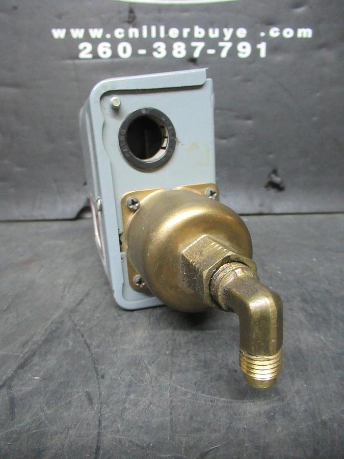 Used PENN DIFFERENTIAL PRESSURE CONTROL P74HA-9 277 VAC 16 AMP 8/60 PSIG **WARRANTY**