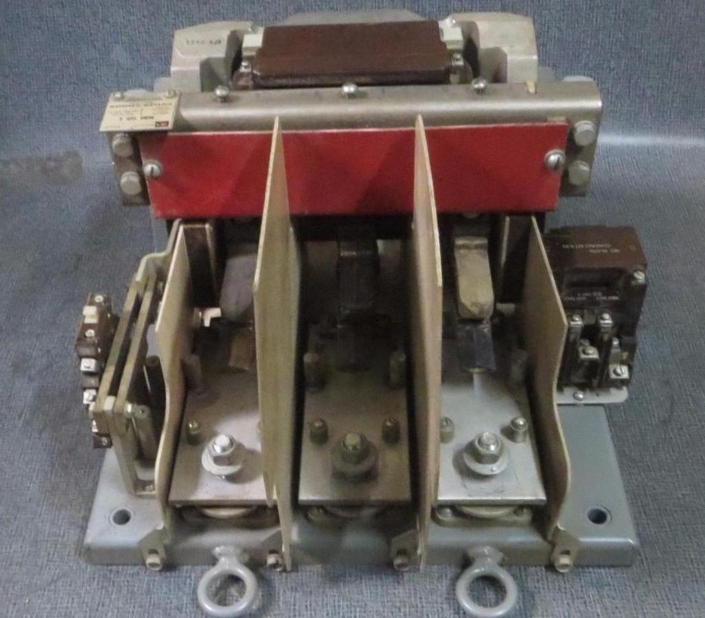 Used CUTLER-HAMMER CONTACTOR C10JN3 NEMA SIZE 6 540 AMP 600 VAC 3-POLE 3-PHASE